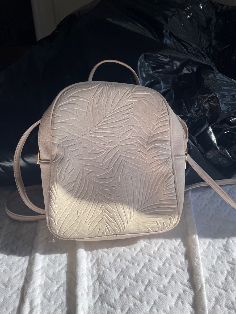 Women's Cream Textured Palm-Leaf Backpack Purse
